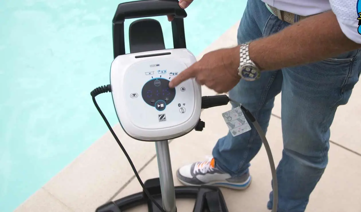 Bedienelement Poolroboter Reinigung Gartenpool